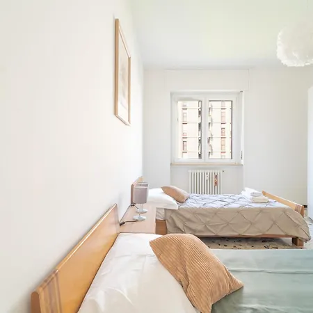 I-host - Nota 39 Milán